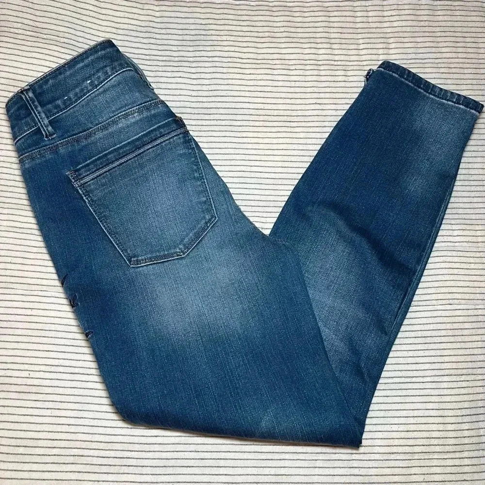 White House Black Market Skinny Crop Jeans - embroidered floral - Picture 4 of 15